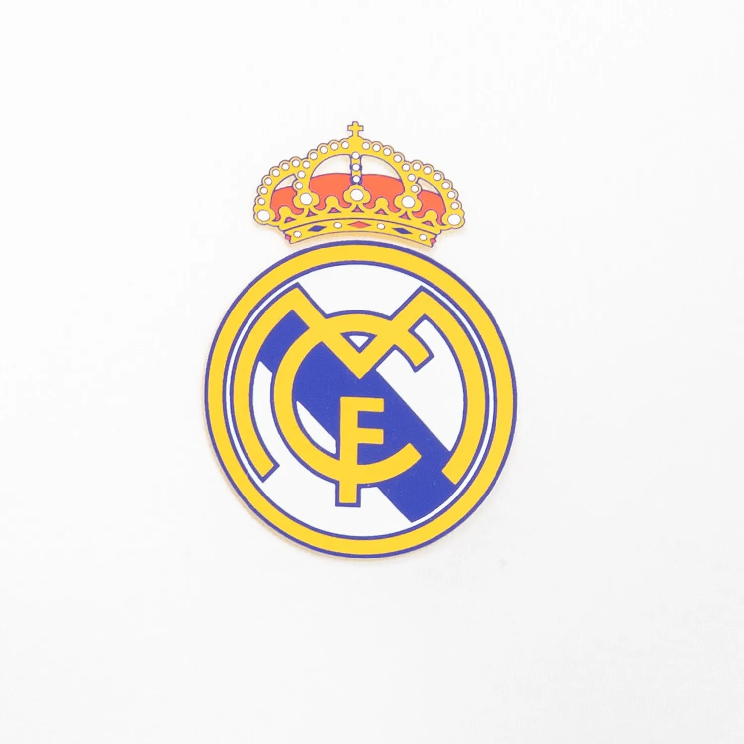 Camiseta Blanca Hombre ECO Essentials Real Madrid Escudo Color