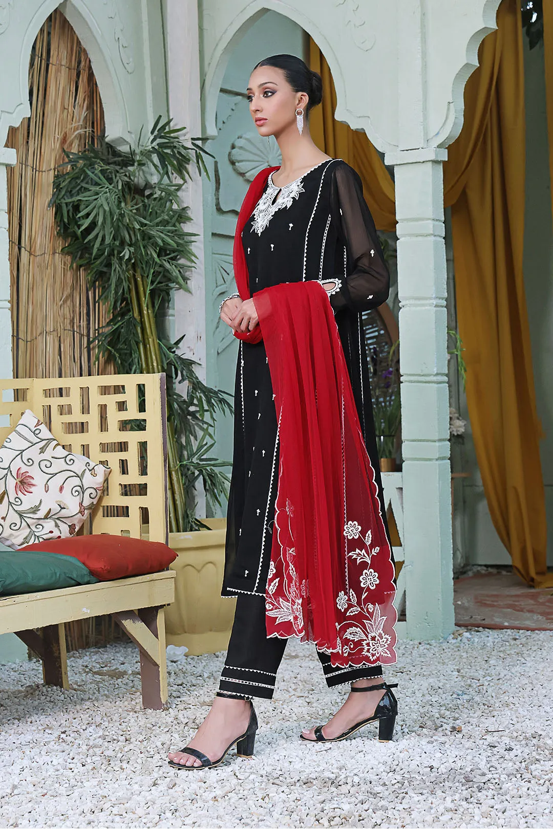 Embroidered Chiffon 3pc Suit | SHIREEN FESTIVE | S202264