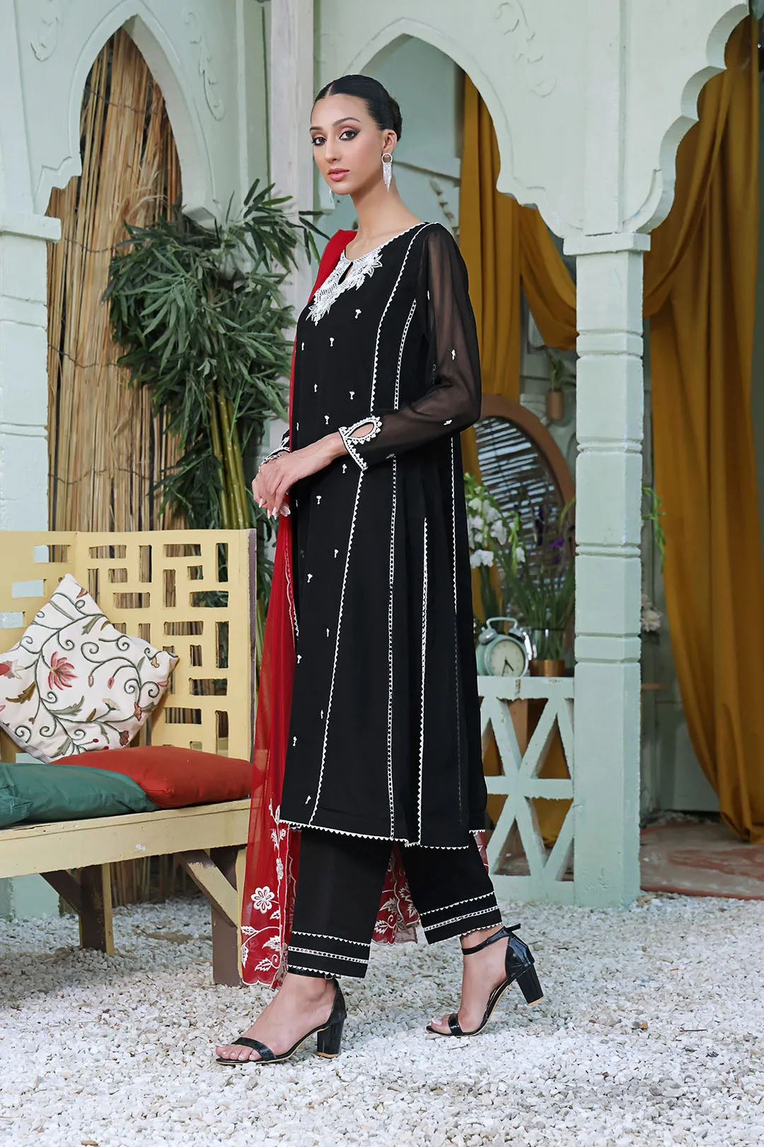 Embroidered Chiffon 3pc Suit | SHIREEN FESTIVE | S202264