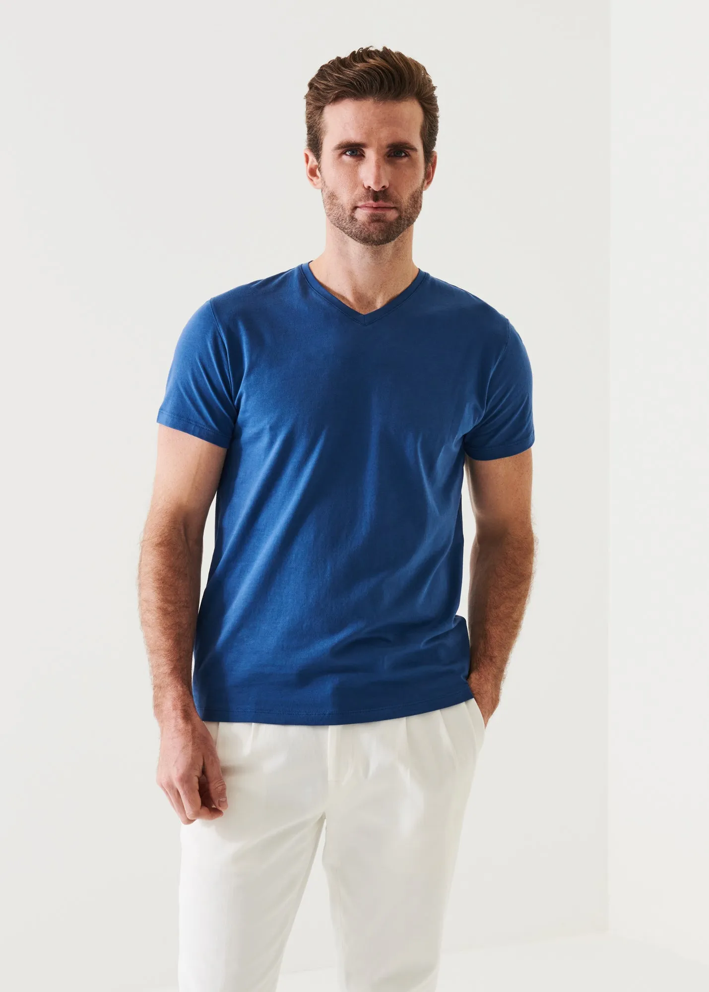 PIMA COTTON STRETCH V-NECK T-SHIRT