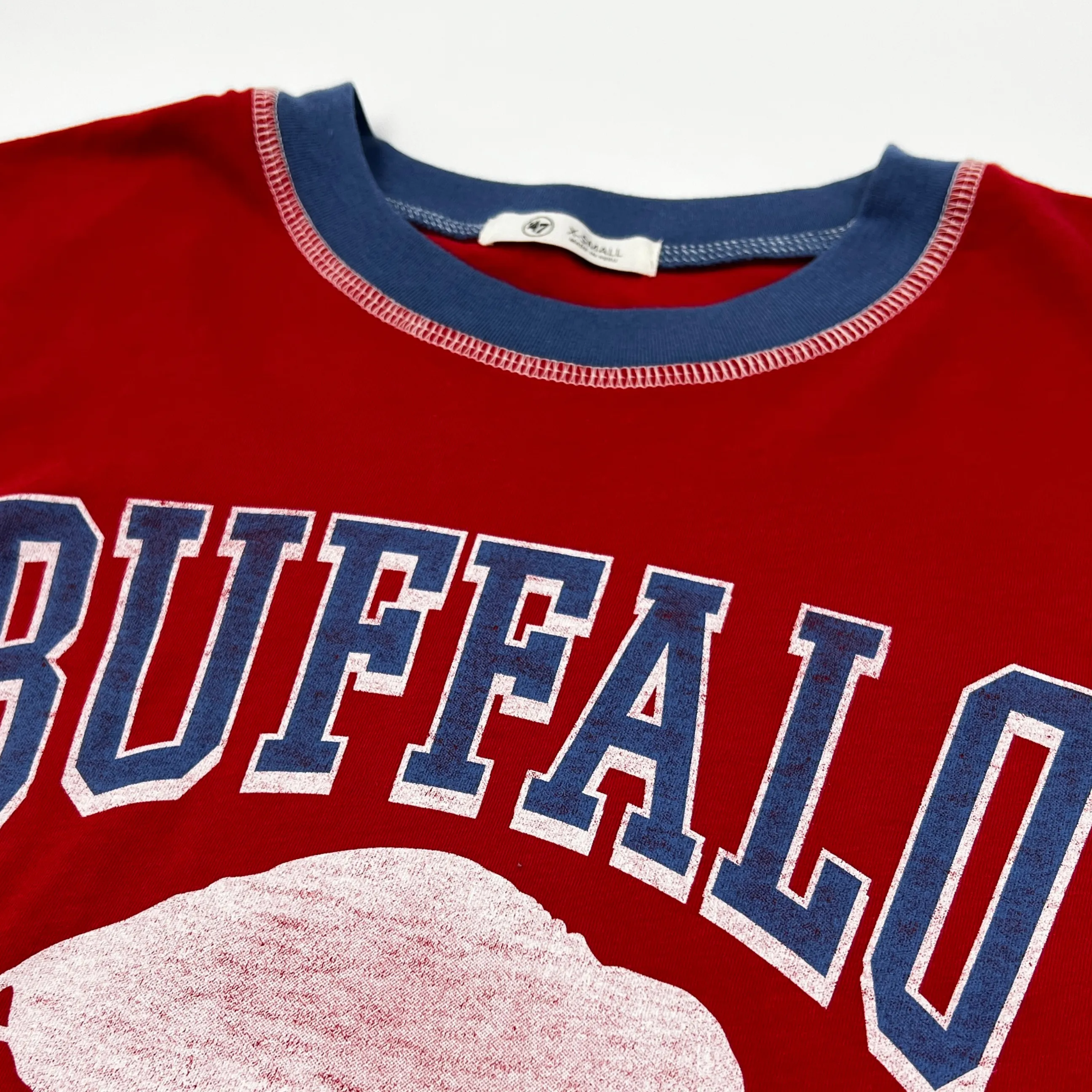 Women's '47 Brand Bills Red With Retro Buffalo Cropped Tee Shirt